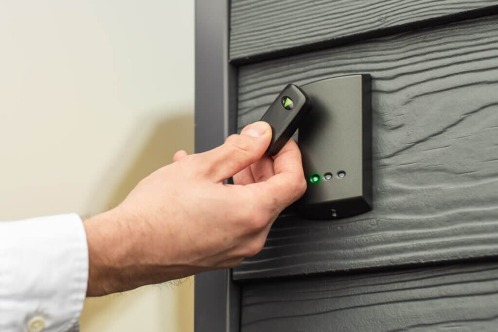 Commerial-key-fob-door-entry-system